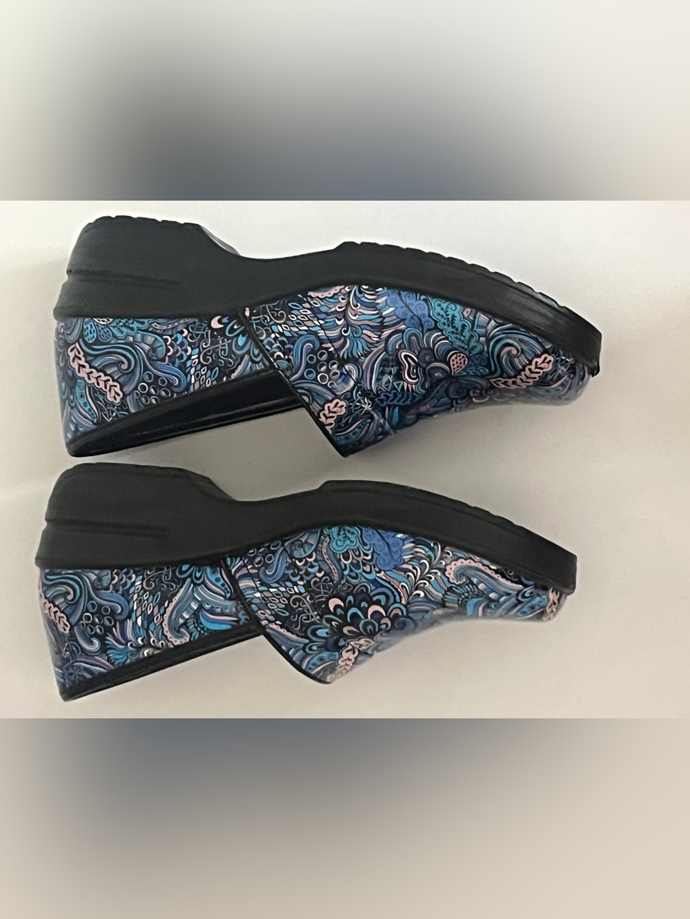 EasyWorks Nursing Clogs - Picture 9 of 11